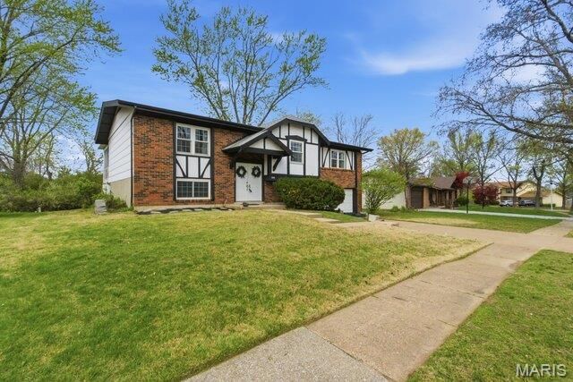 6268 Lake Paddock Drive, Unincorporated, MO 63033