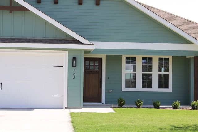 202 Walnut Street, Whitesboro, TX 76273