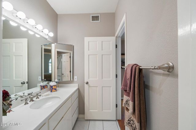 84 E BUENA VISTA Drive, Tempe, AZ 85284