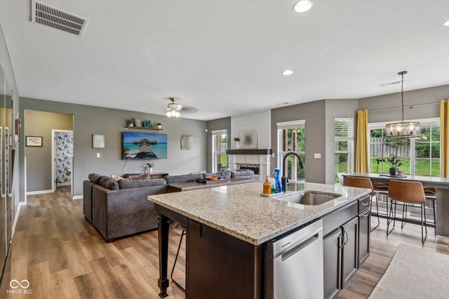 10137 Pepper Tree Lane, Noblesville, IN 46060