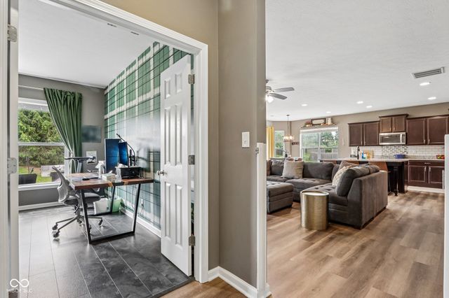 10137 Pepper Tree Lane, Noblesville, IN 46060