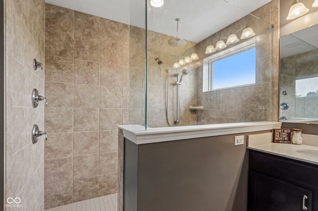 10137 Pepper Tree Lane, Noblesville, IN 46060