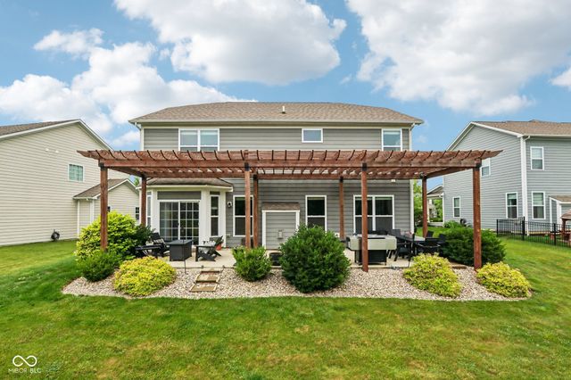 10137 Pepper Tree Lane, Noblesville, IN 46060