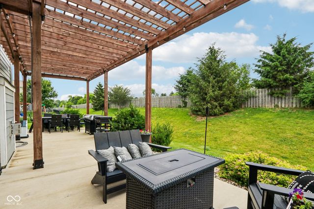 10137 Pepper Tree Lane, Noblesville, IN 46060