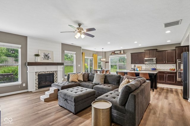 10137 Pepper Tree Lane, Noblesville, IN 46060