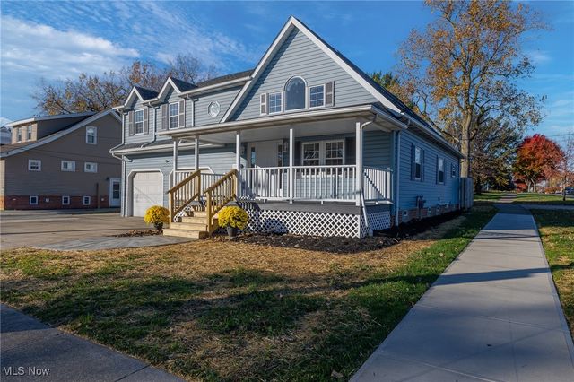 4654 Brookwood Drive, Brooklyn, OH 44144