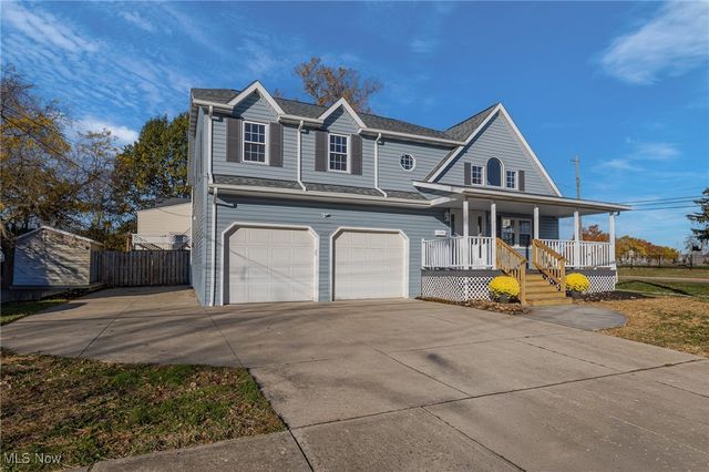 4654 Brookwood Drive, Brooklyn, OH 44144