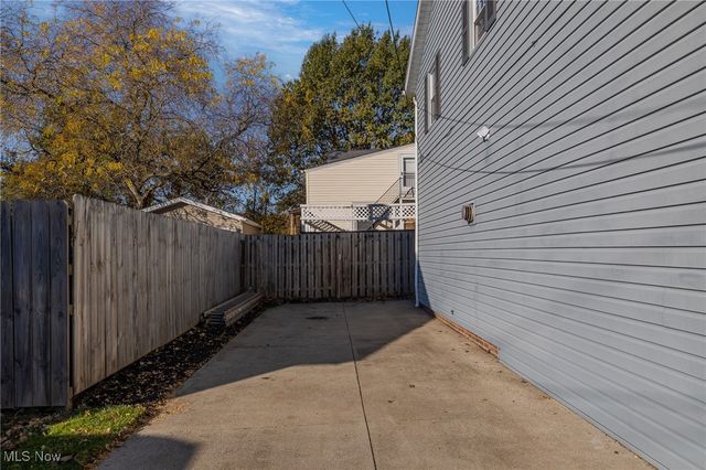 4654 Brookwood Drive, Brooklyn, OH 44144