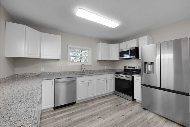 4654 Brookwood Drive, Brooklyn, OH 44144