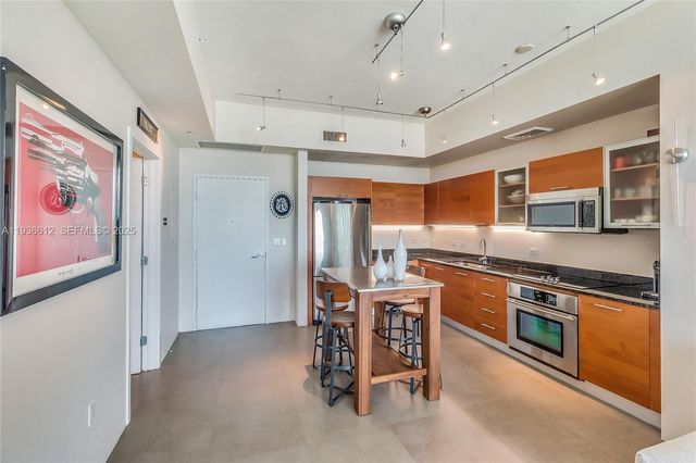 3470 E Coast Ave H1903, Miami, FL 33137