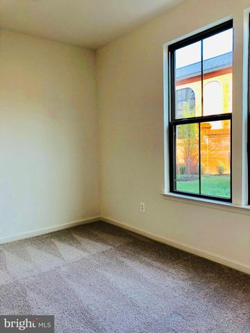 124 TOLOCKA TER NE, Leesburg, VA 20176