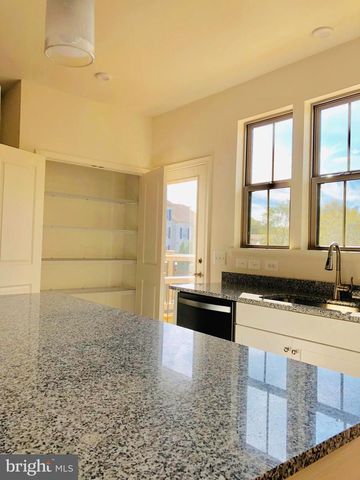 124 TOLOCKA TER NE, Leesburg, VA 20176