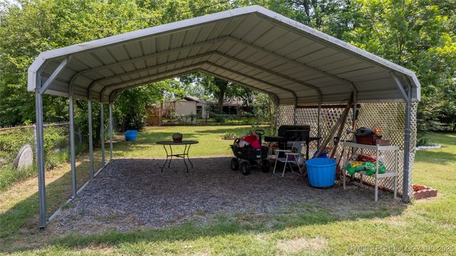 912 Maxwell NW, Ardmore, OK 73401