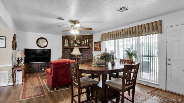 912 Maxwell NW, Ardmore, OK 73401