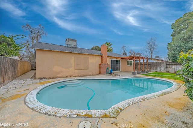 466 Columbia, Merced, CA 95340