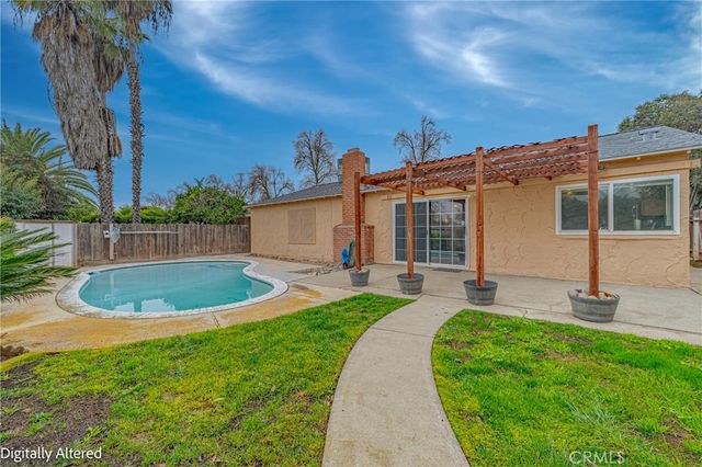 466 Columbia, Merced, CA 95340