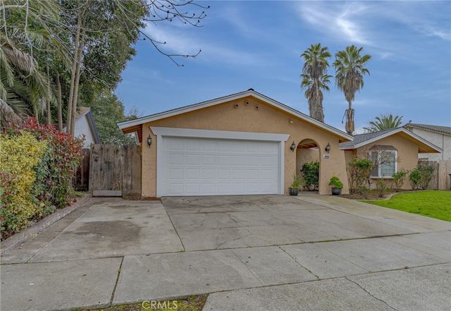 466 Columbia, Merced, CA 95340