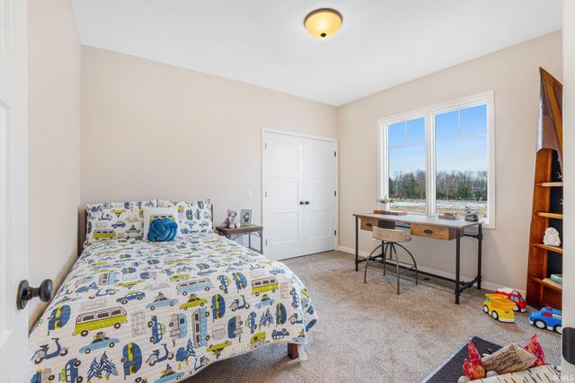 2088 Seward Lake Pass, Fort Wayne, IN 46814