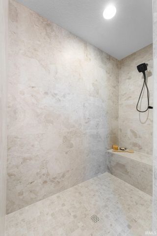 2088 Seward Lake Pass, Fort Wayne, IN 46814