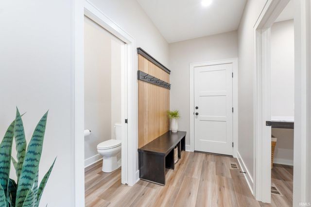 2088 Seward Lake Pass, Fort Wayne, IN 46814