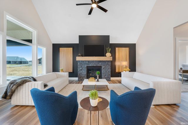 2088 Seward Lake Pass, Fort Wayne, IN 46814