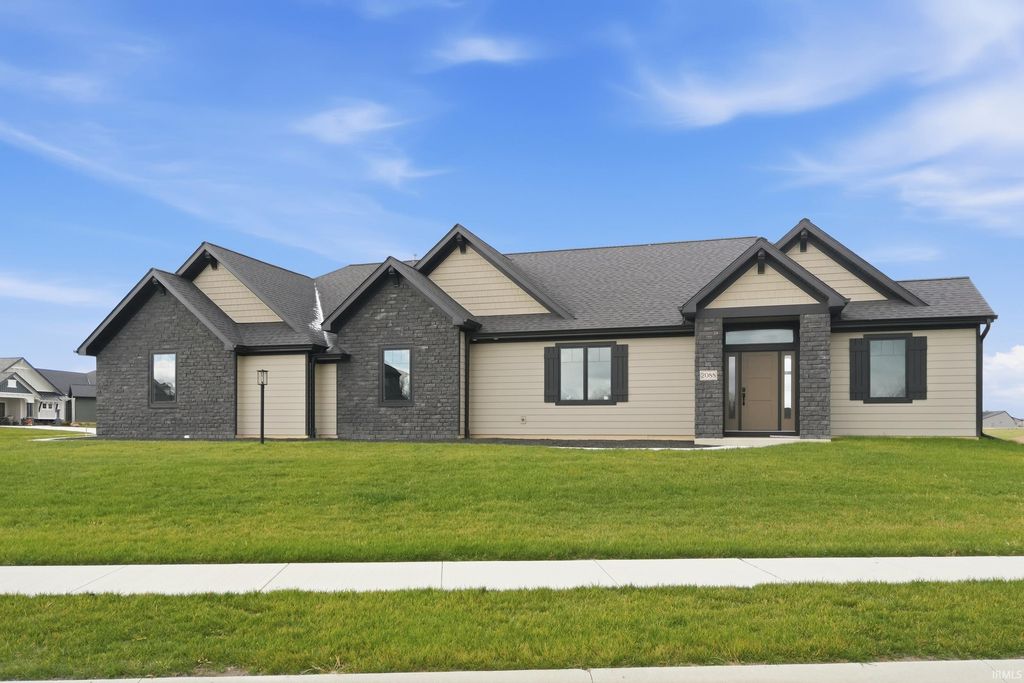 2088 Seward Lake Pass, Fort Wayne, IN 46814