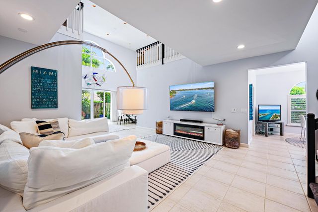 123 Augusta Court, Jupiter, FL 33458