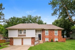 1018 Silver Lake Drive, Raymore, MO 64083