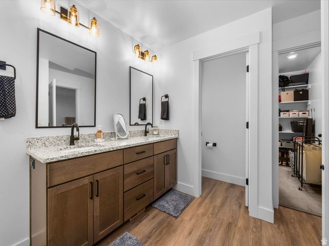 584 W 620 N, Centerville, UT 84014