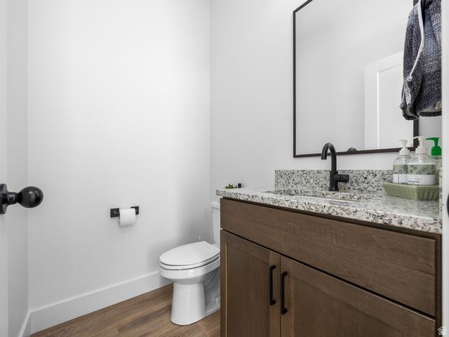584 W 620 N, Centerville, UT 84014