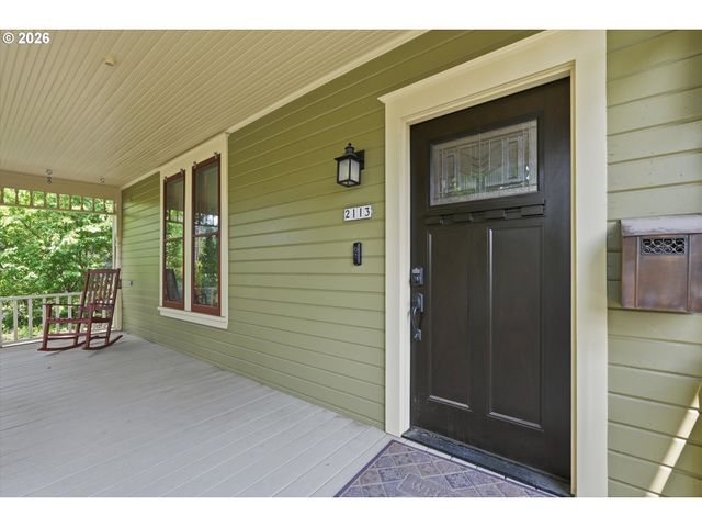 2113 16TH Ave, Forest Grove, OR 97116