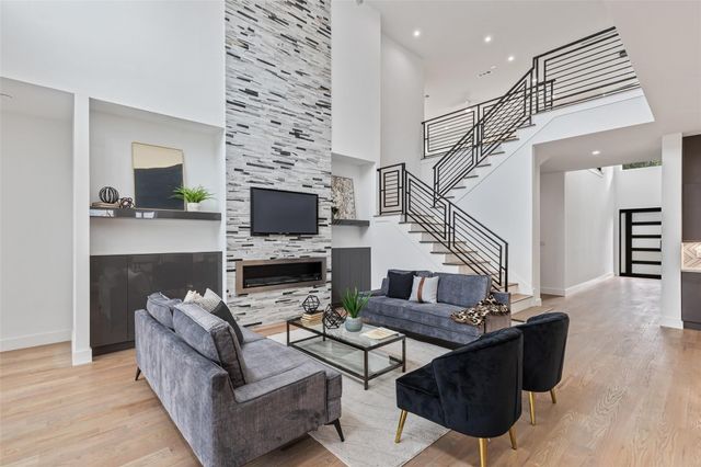 4711 Cowan Avenue, Dallas, TX 75209