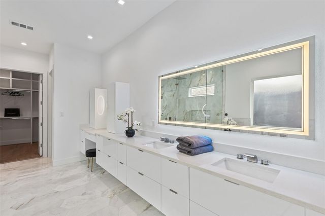 4711 Cowan Avenue, Dallas, TX 75209
