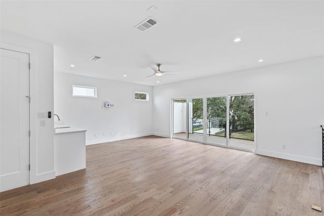 4711 Cowan Avenue, Dallas, TX 75209