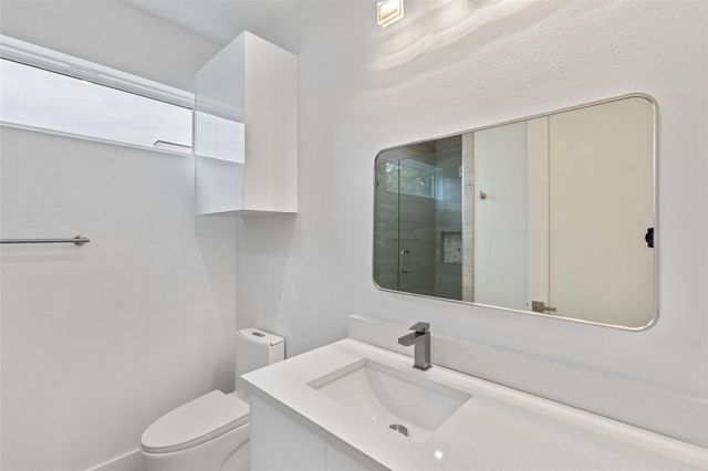 4711 Cowan Avenue, Dallas, TX 75209
