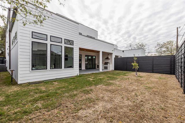 4711 Cowan Avenue, Dallas, TX 75209