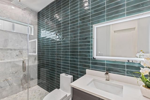 4711 Cowan Avenue, Dallas, TX 75209