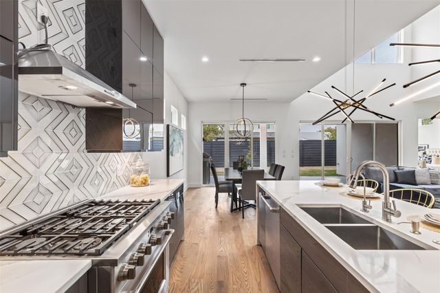 4711 Cowan Avenue, Dallas, TX 75209