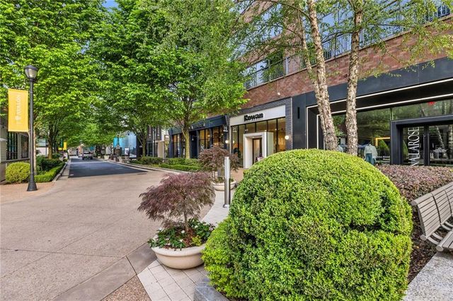 72 Country Place Court, Alpharetta, GA 30005