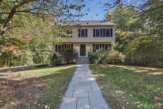 26 Hooksett Circle, Medway, MA 02053
