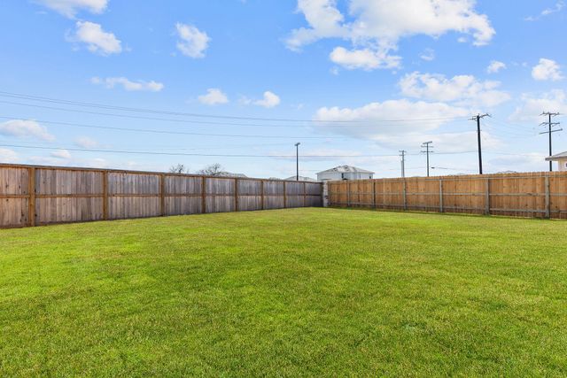 1702 Miller TER, Lockhart, TX 78644