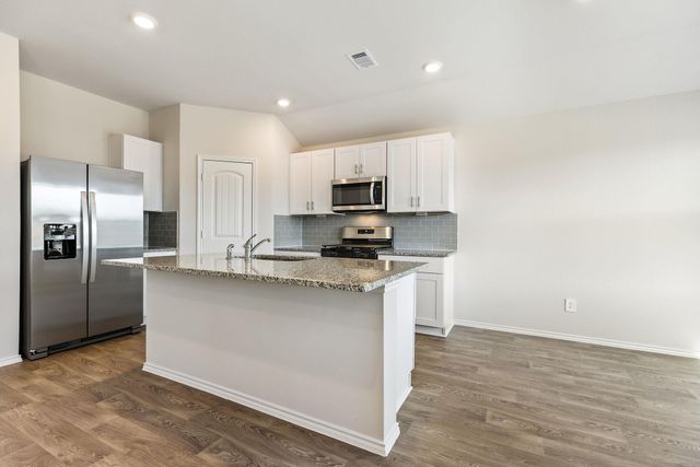 1702 Miller TER, Lockhart, TX 78644