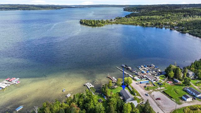 9850 S Perrins Landing Drive, Solon Twp, MI 49684