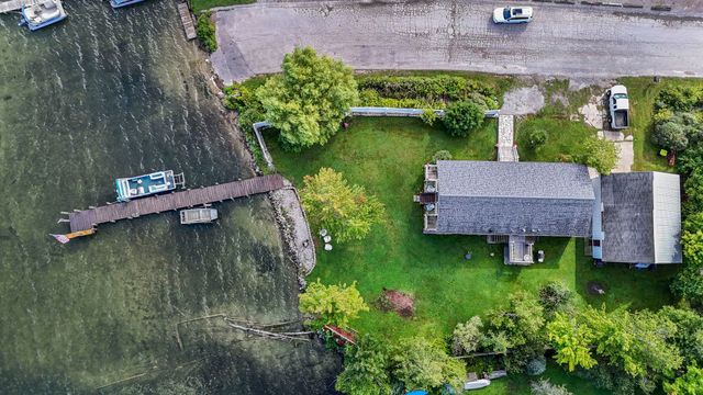 9850 S Perrins Landing Drive, Solon Twp, MI 49684