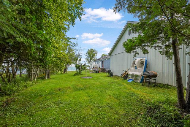 9850 S Perrins Landing Drive, Solon Twp, MI 49684