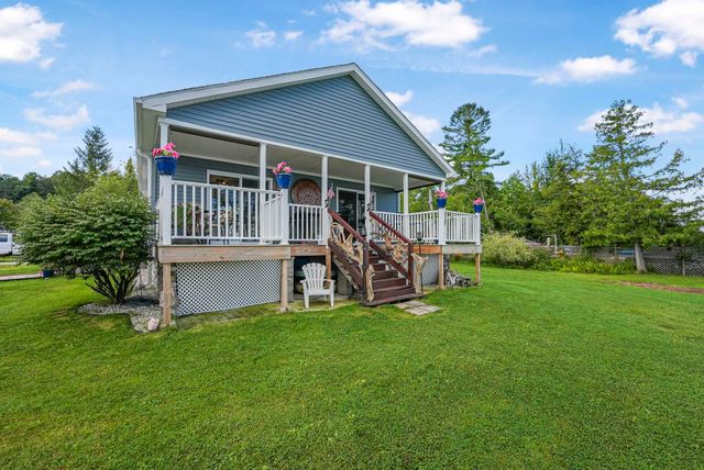 9850 S Perrins Landing Drive, Solon Twp, MI 49684