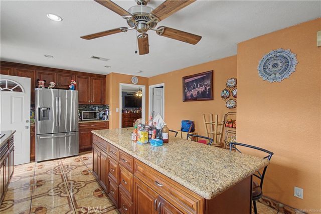 9824 Linden Avenue, Bloomington, CA 92316