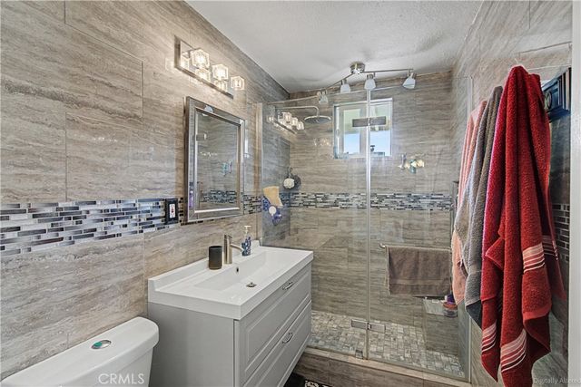 9824 Linden Avenue, Bloomington, CA 92316