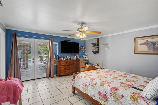 9824 Linden Avenue, Bloomington, CA 92316