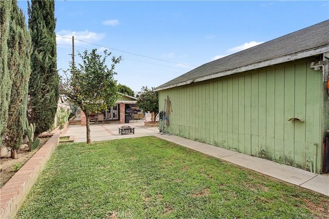 9824 Linden Avenue, Bloomington, CA 92316